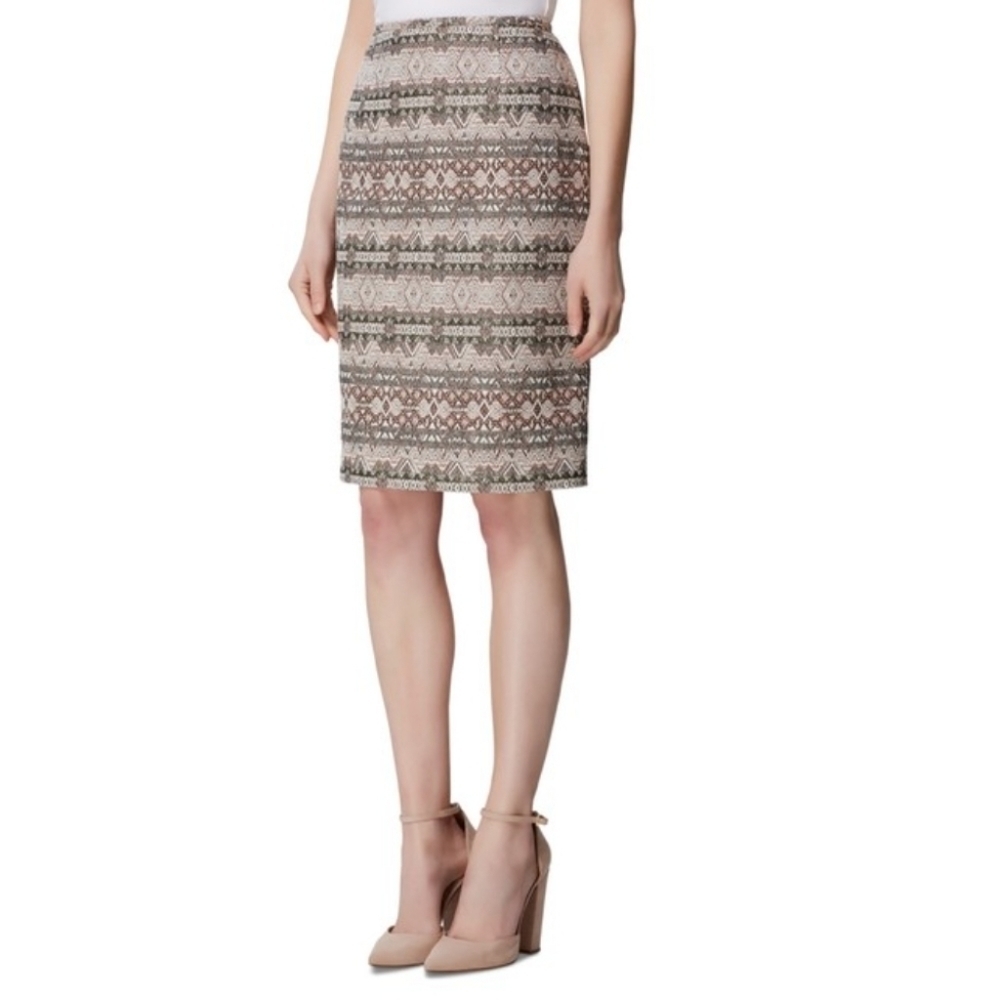 NWT TAHARI METALUC GEO SKIRT